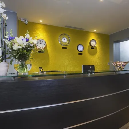 Hotel International 3*