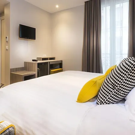 International 3* Paris