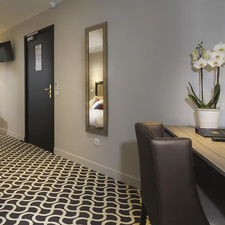 International 3* Parijs